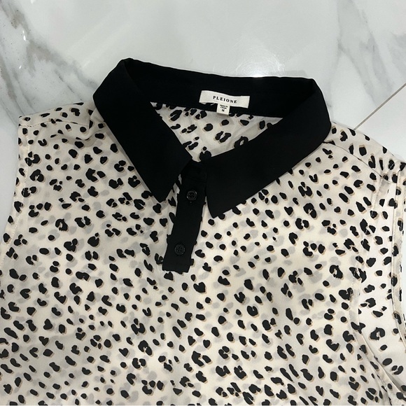 Cheetah Sleeveless Blouse - Picture 2 of 3